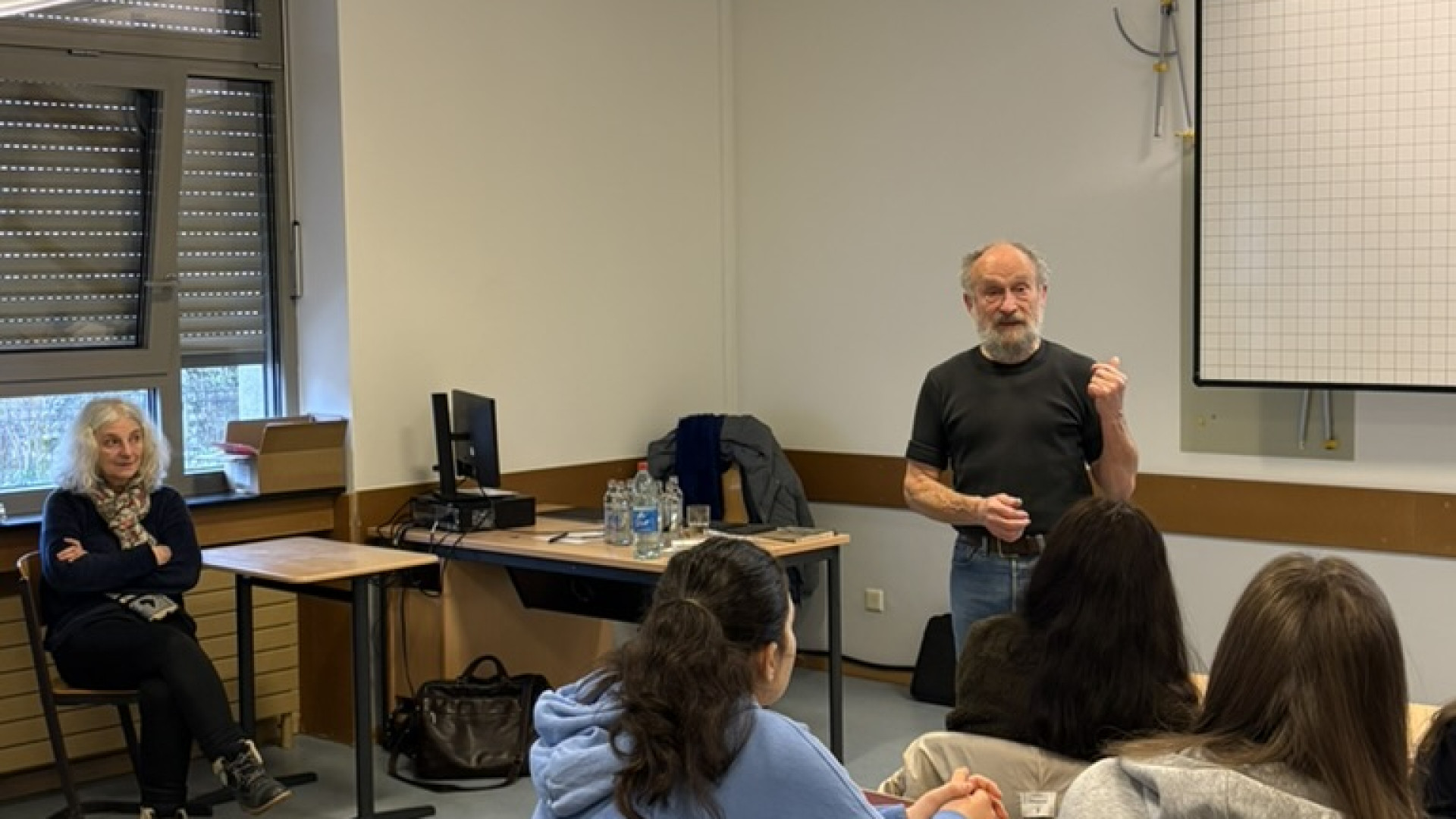 D51A4160-4E01-4E93-9190-E401BE14F490 1 105 c